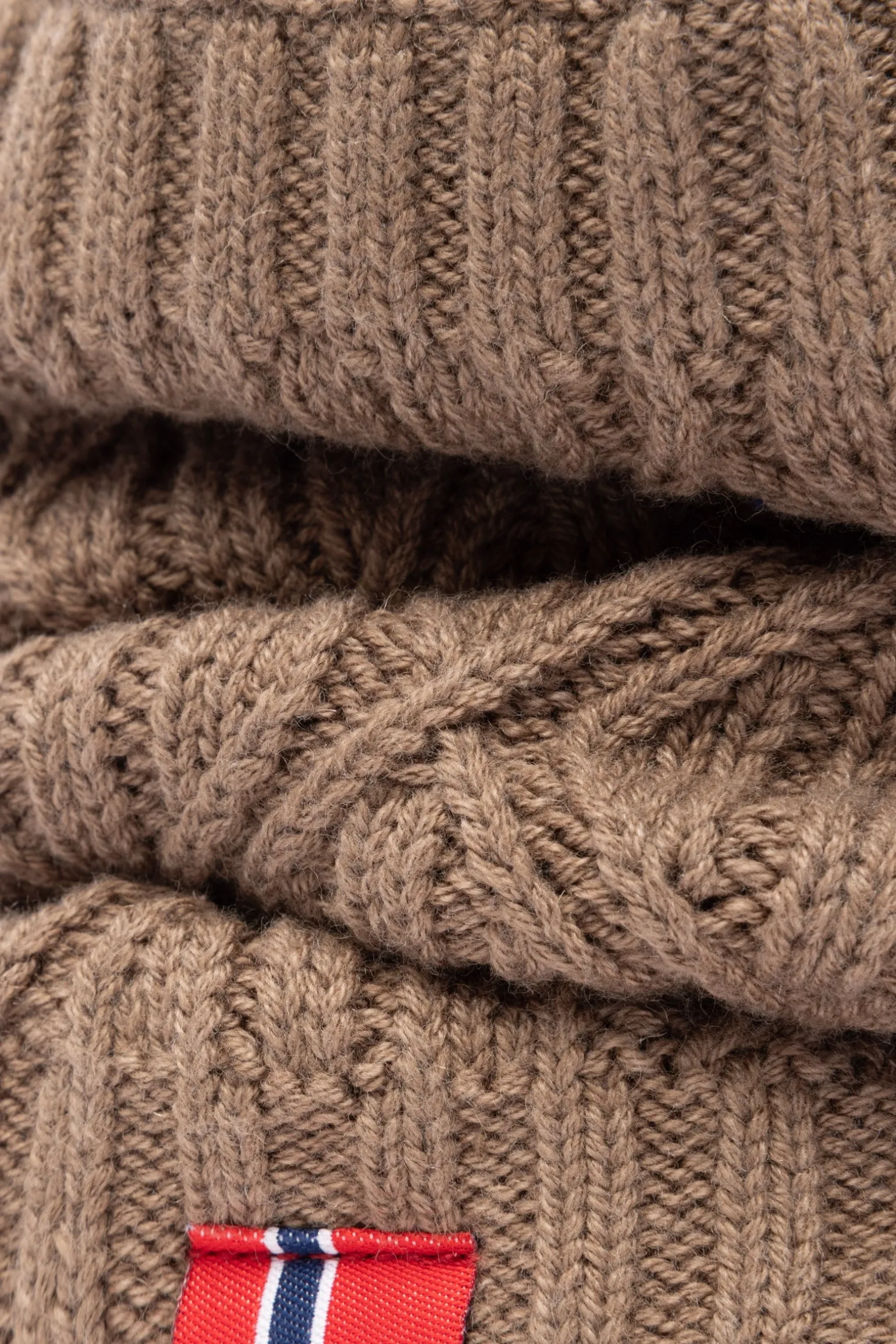 Faye gestrickter Schlauchschal