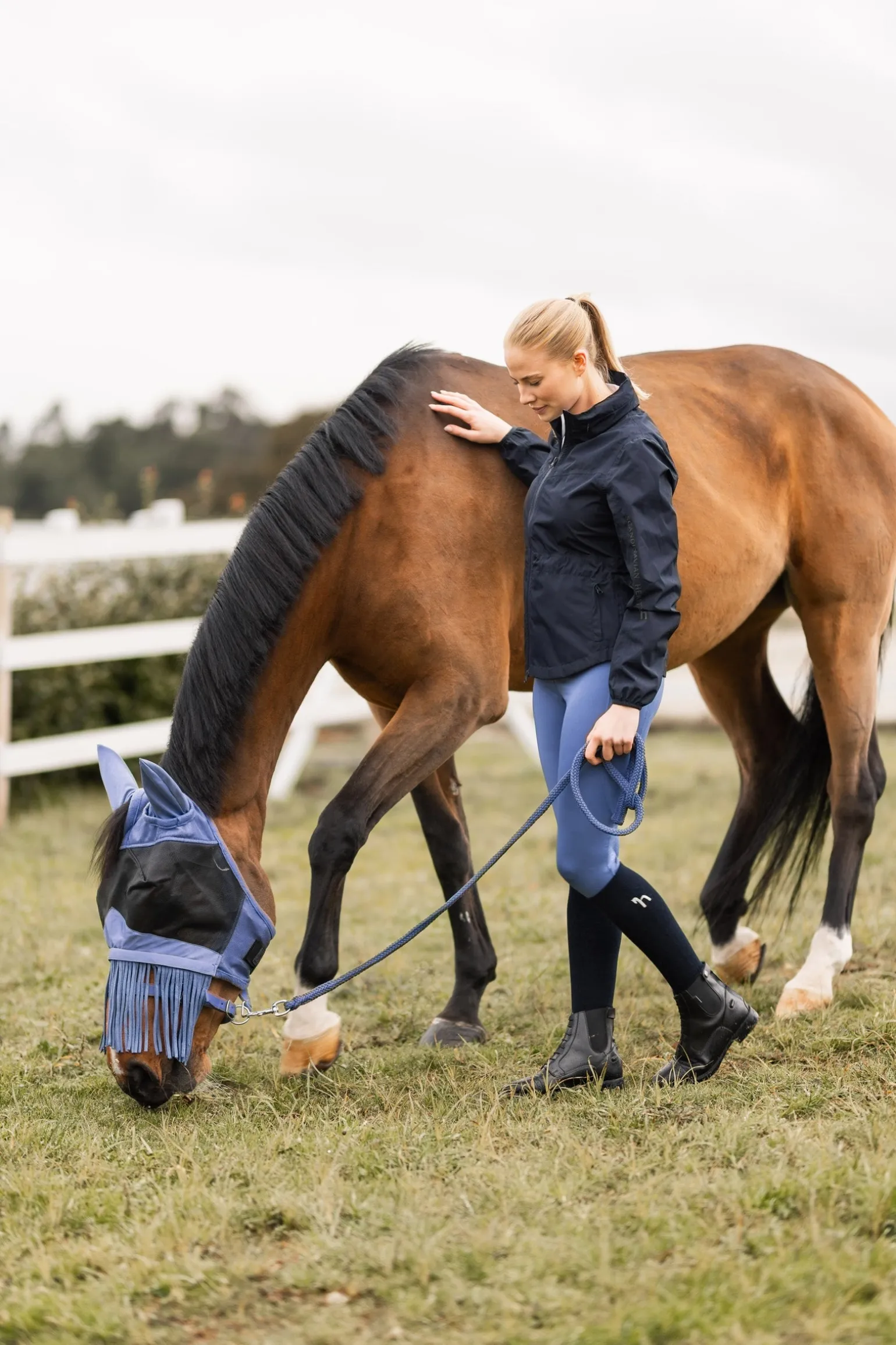 Fliegenmaske mit Fransen für Nasenschutz