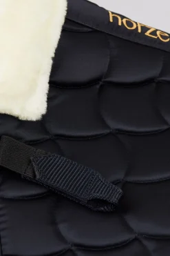 Houston Dressurschabracke mit Kunstfell