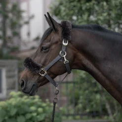 Laurier Halfter mit Lammfell