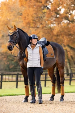 Loire Satin Fliegenhaube