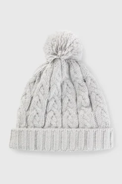 Mütze mit Bommel
