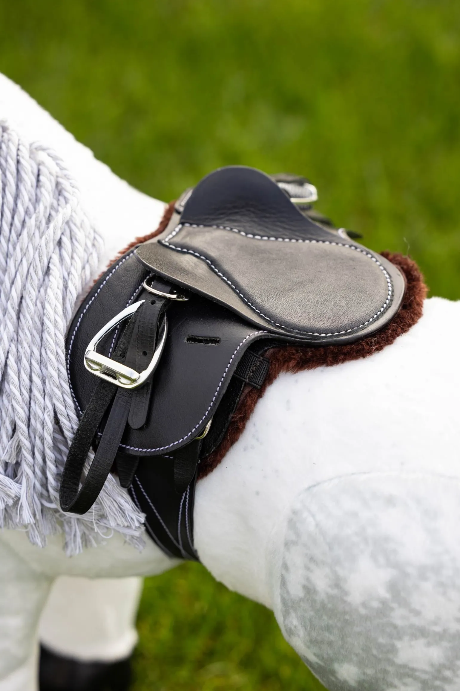 Sattel für Spielzeugpony