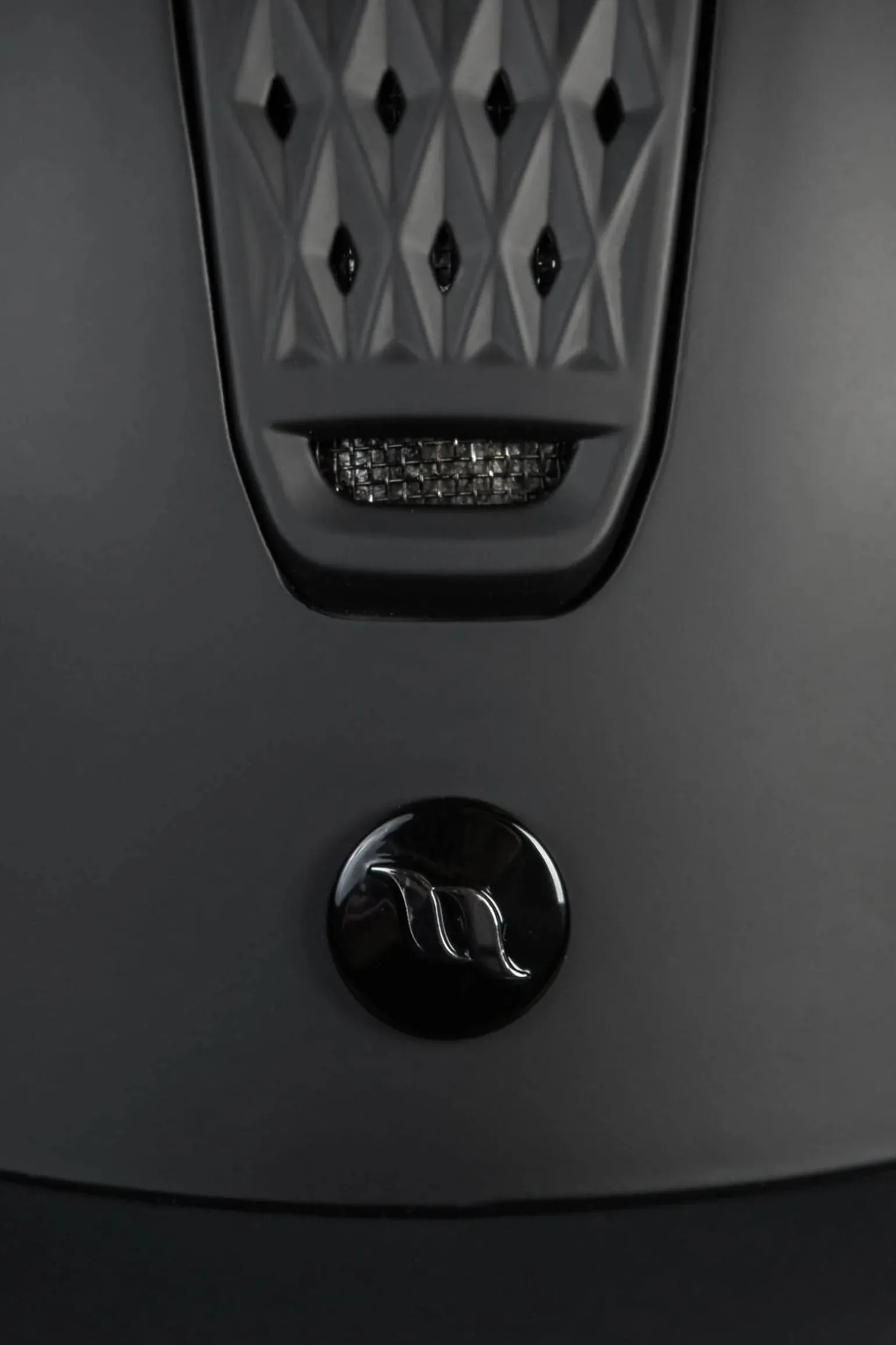 Silves Reithelm mit glatter Oberseite