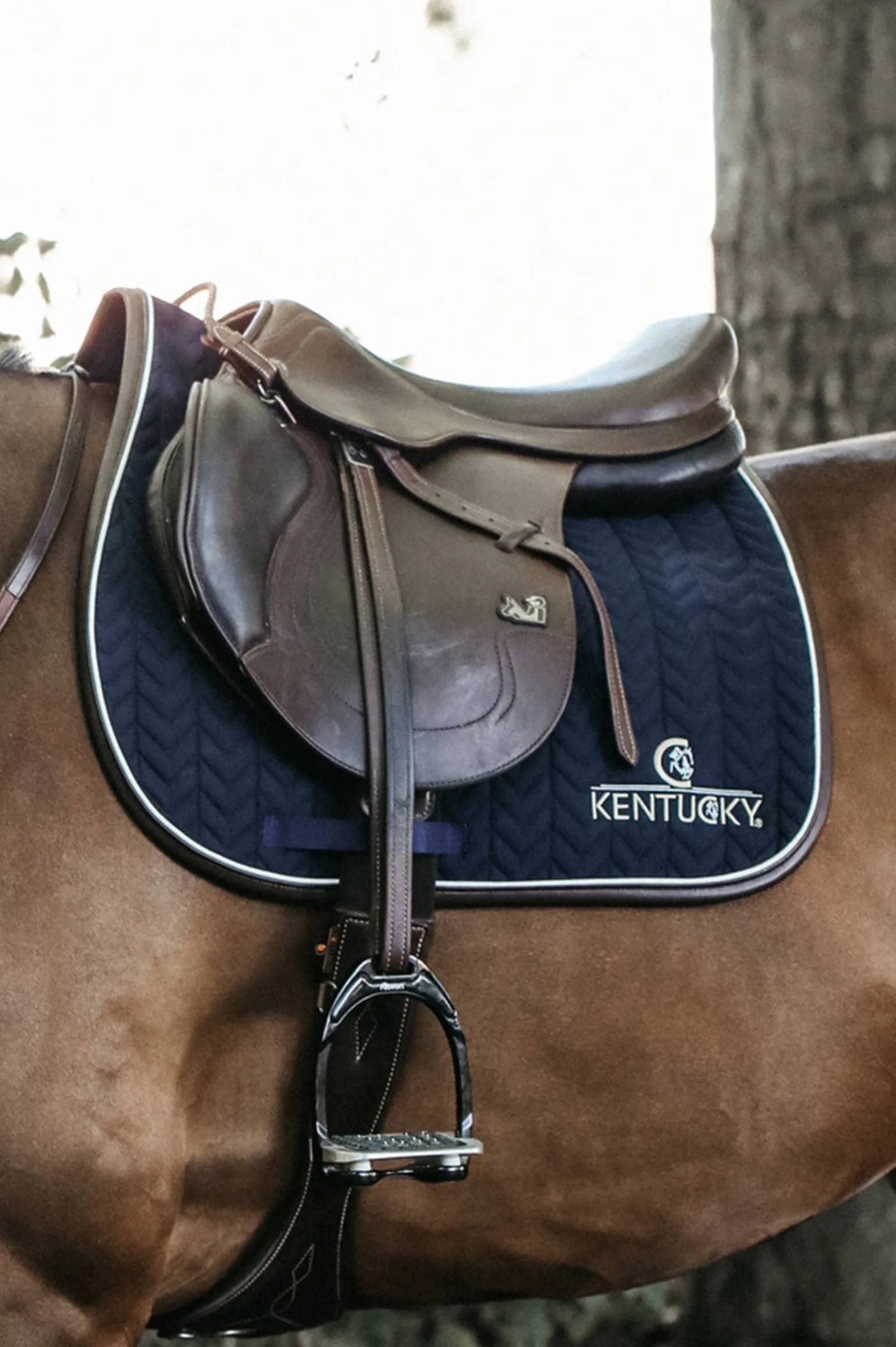 Springschabracke Leather Fishbone