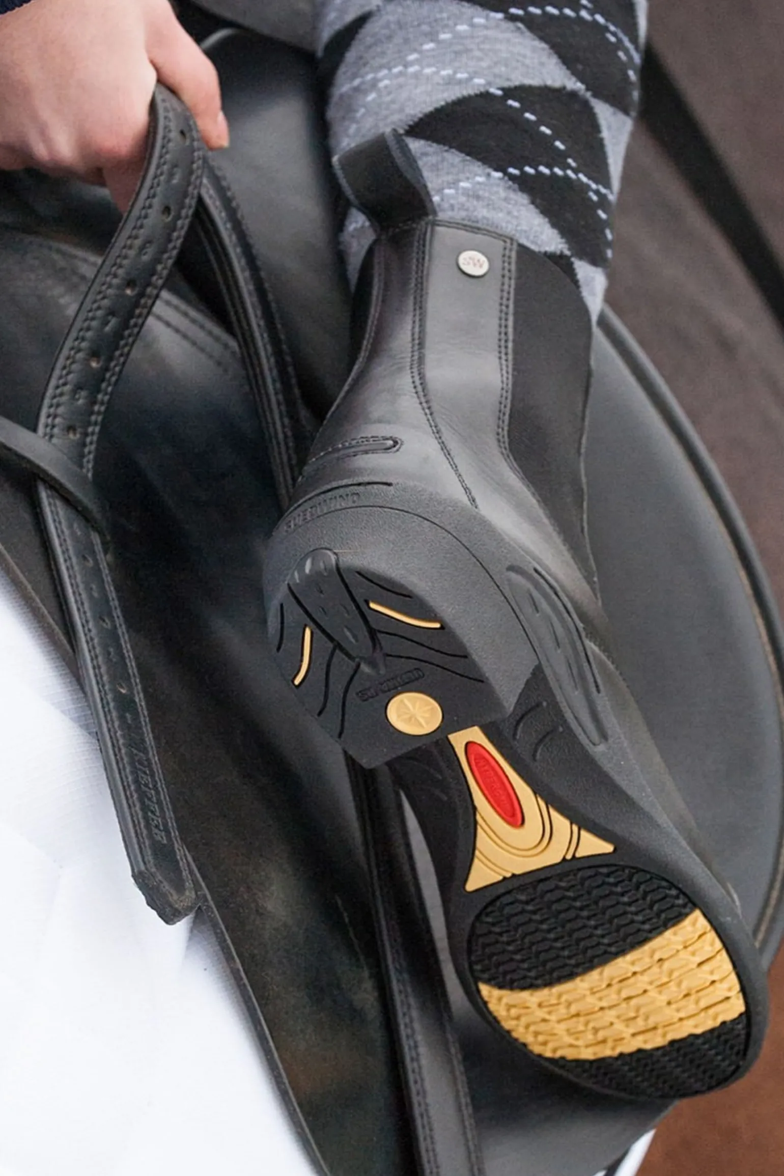 Ultima FZ, Frontreißverschluss